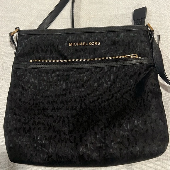 $$SALE$$Michael kors black pocketbook - Picture 2 of 5